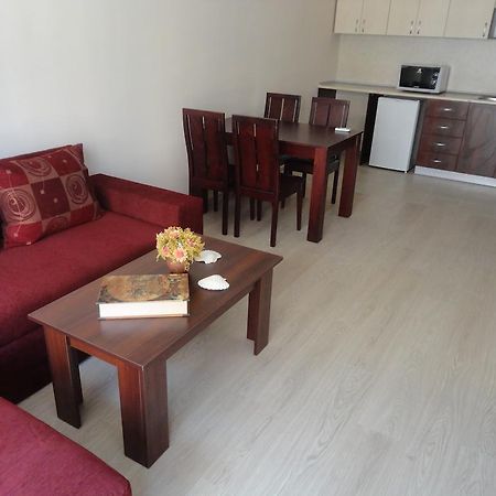 Holiday Apartments In פומורי חדר תמונה