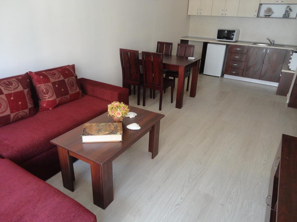 Holiday Apartments In פומורי חדר תמונה