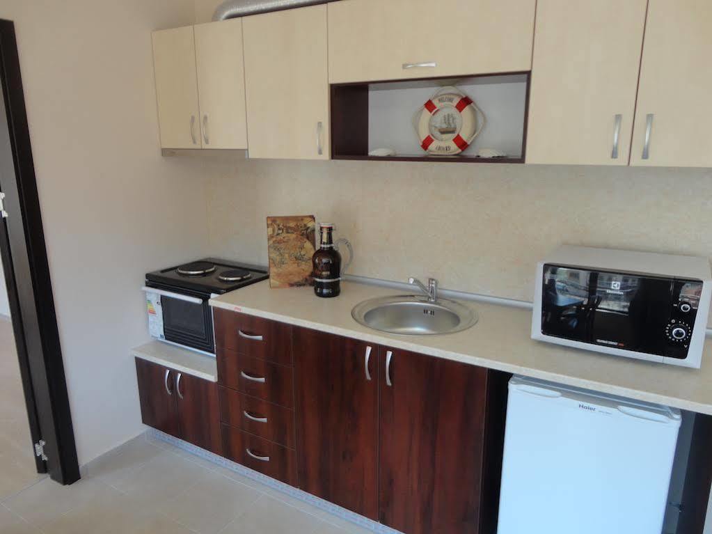 Holiday Apartments In פומורי מראה חיצוני תמונה